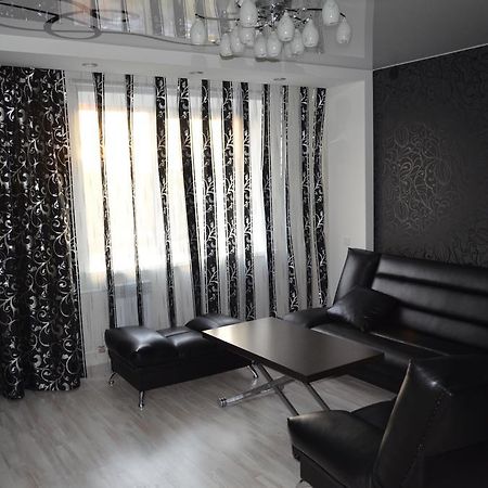 Apartment Na Lavrova โวล็อกดา ภายนอก รูปภาพ